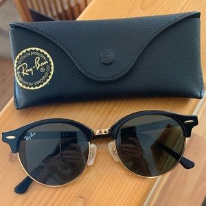 Ray-Ban Women’s Clubround Classic
